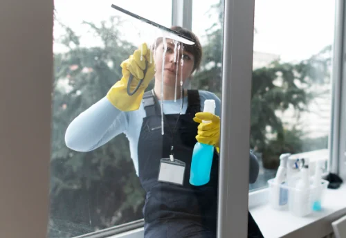 Nettoyage de vitres intérieures et extérieures à Affoux